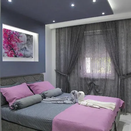 Nina Apartment *